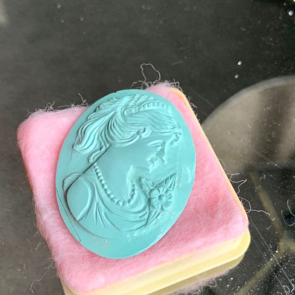 Turquoise Cameo. Vintage - Picture 6 of 7